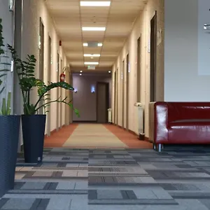 3* Hotel Only 15 Minutes To Center, Free Secure Parking