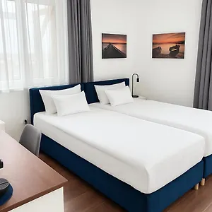 3* Отель Rooftop With Underground Parking
